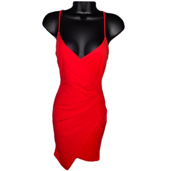 Charlotte Russe Dresses & Skirts - Red split leg mini dress